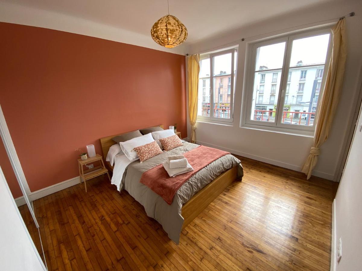Appartement Spacieux Avec Balcon Et Parking Брест Екстериор снимка
