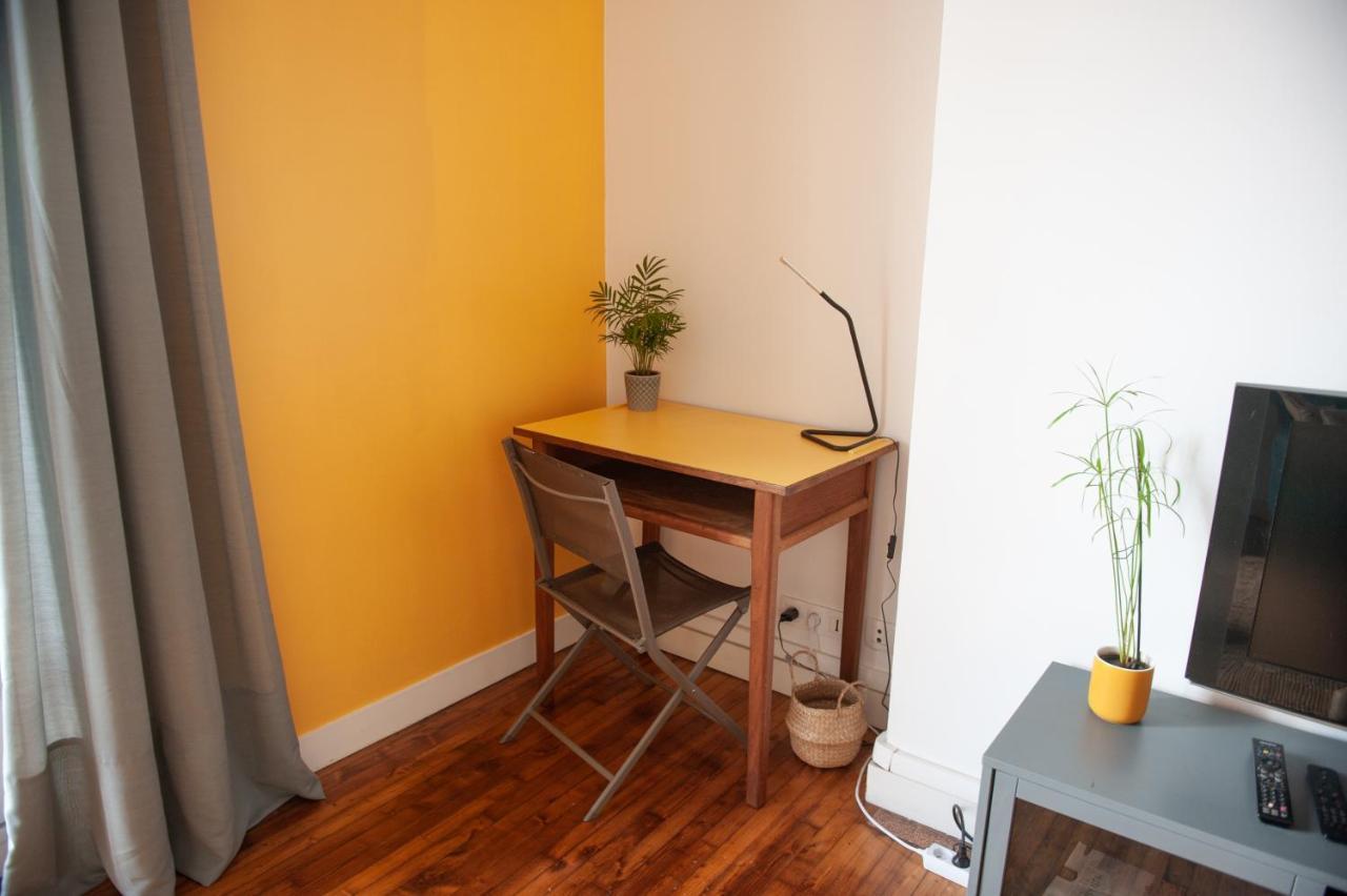 Appartement Spacieux Avec Balcon Et Parking Брест Екстериор снимка