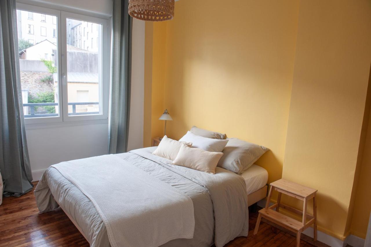 Appartement Spacieux Avec Balcon Et Parking Брест Екстериор снимка
