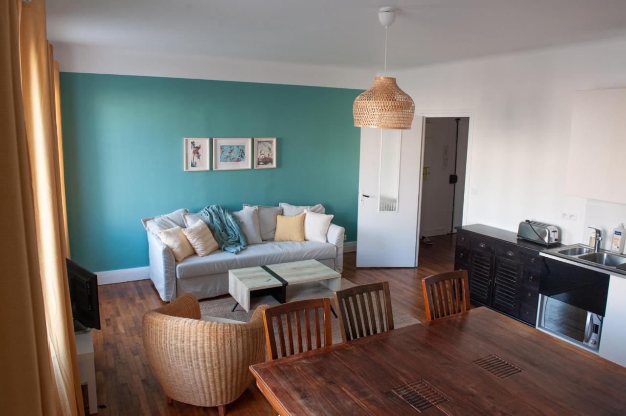 Appartement Spacieux Avec Balcon Et Parking Брест Екстериор снимка