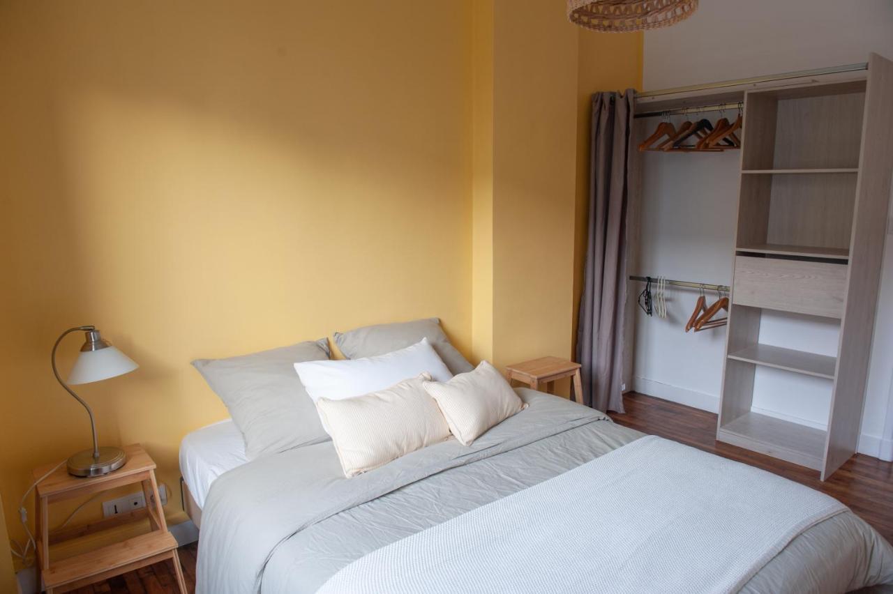 Appartement Spacieux Avec Balcon Et Parking Брест Екстериор снимка